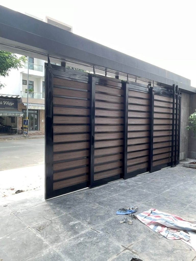 cua-cong-lua-xep-ray-treo